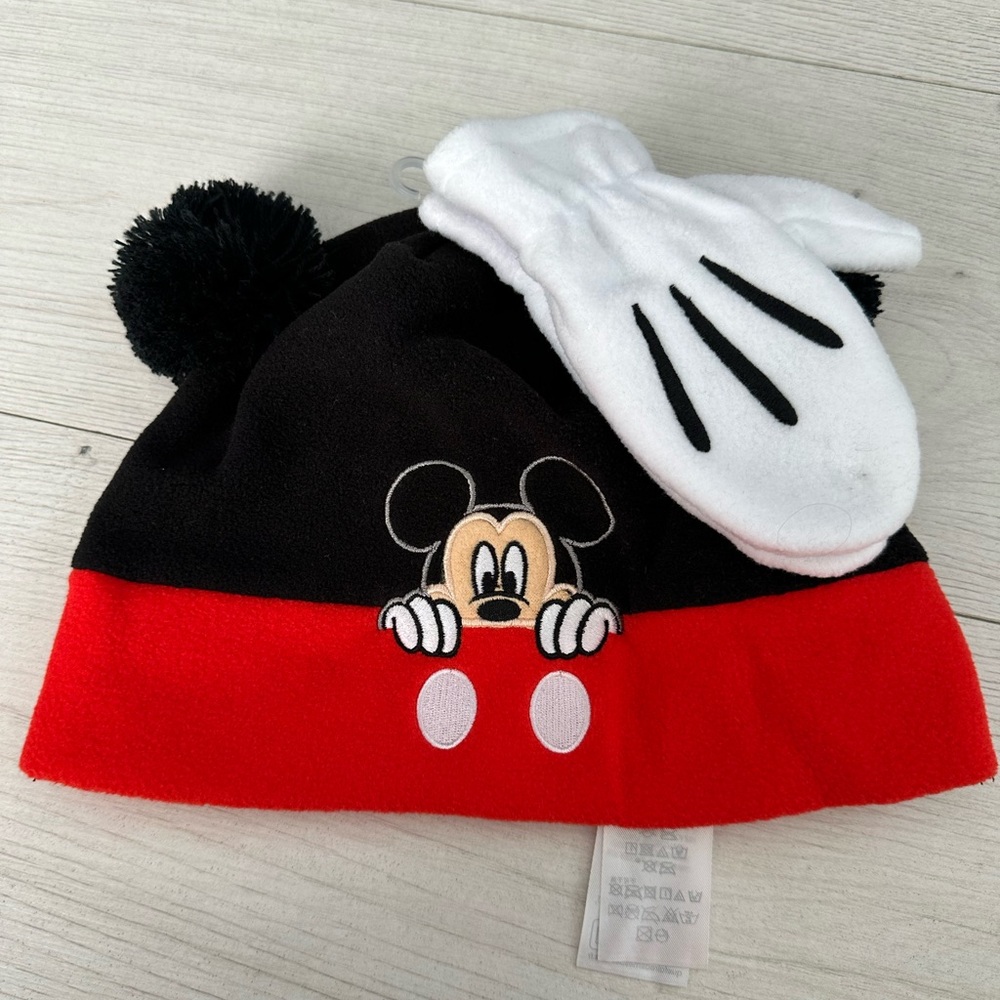 New Disney Mickey hat and Gloves toddler